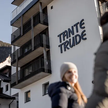 Tante Trude - & Apartments, * Эц