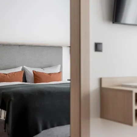 Отель Tante Trude - & Apartments, *