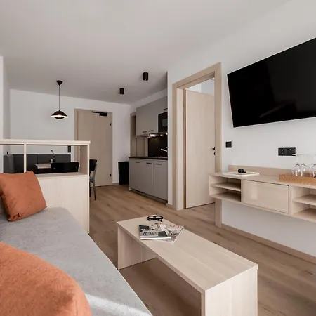 Tante Trude - & Apartments, Отель